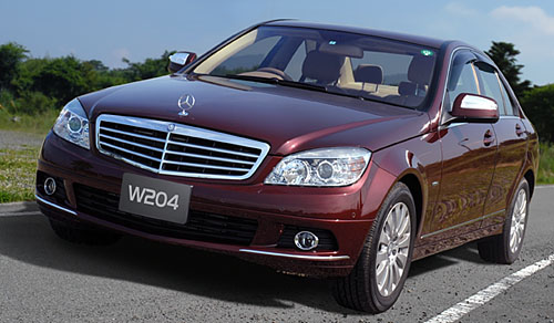 納車されたW204