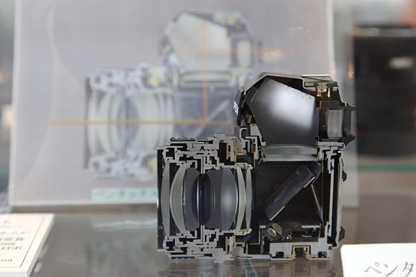 PENTAX LXのカッタウェイモデル
