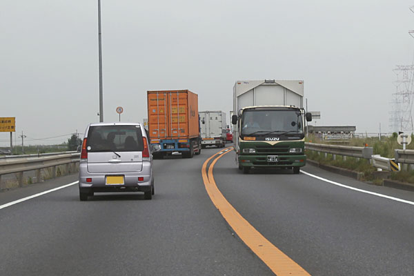 一般道はノロノロ運転