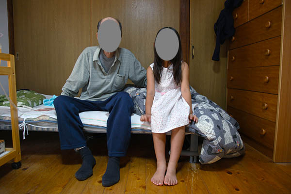 曾祖父と曾孫の記念写真
