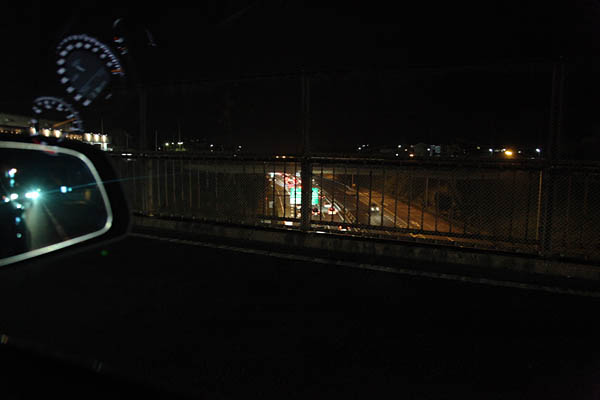 渋滞中の高速道路が見えた