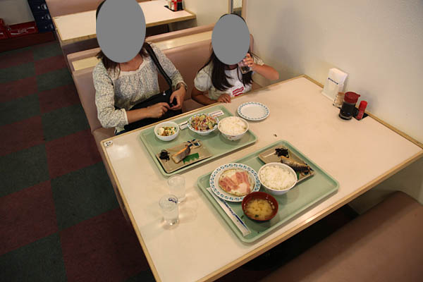 朝食