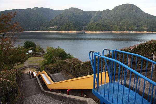 長い滑り台