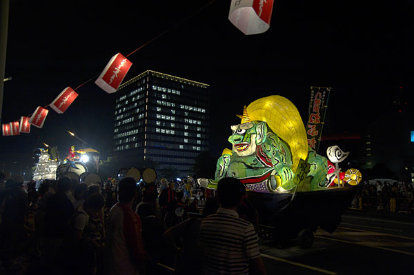 各地の祭りが集う