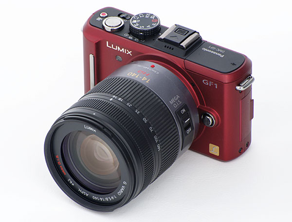 GF1に装着した14-140mmレンズ