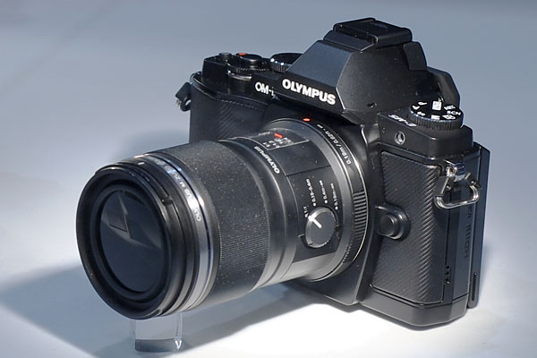 OLYMPUS OM-D ブラック