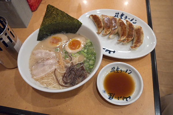 筑豊ラーメンを夕食に