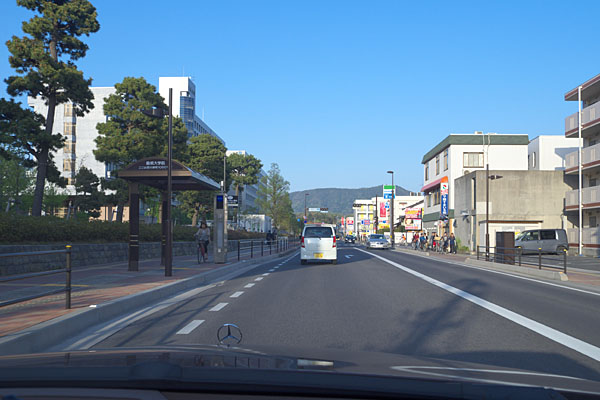 大学前通り