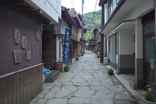 石畳通り