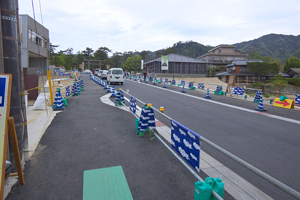 工事中の参道