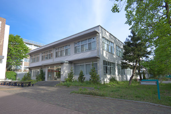 学生会館