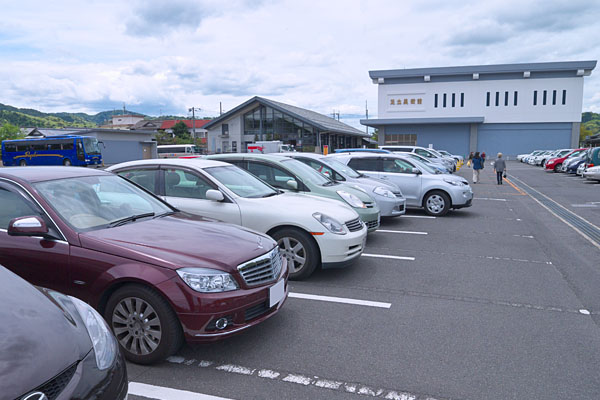 足立美術館駐車場