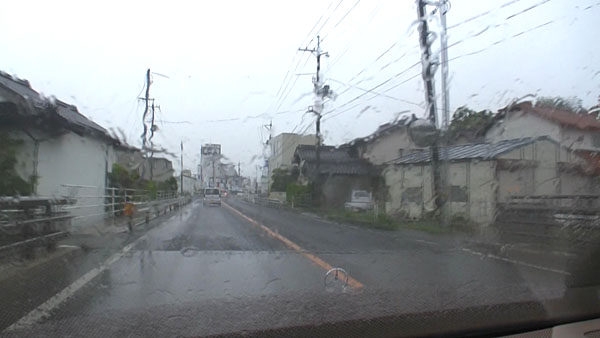 激しい雨