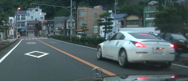 危険運転のフェアレディZ