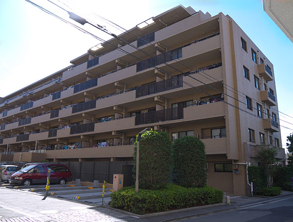 ハナマルのアジトはこのマンションの202号室か