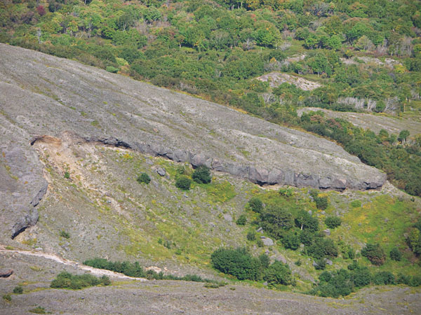 火山堆積層の全景