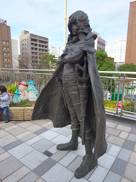 キャプテン・ハーロック像