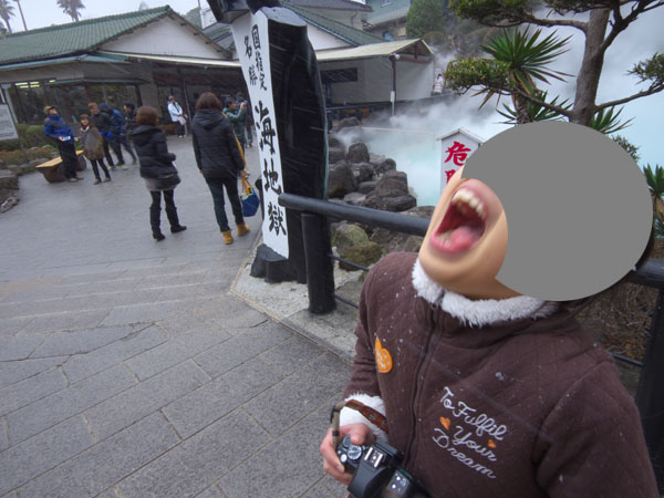 雪を食べている・・・らしい