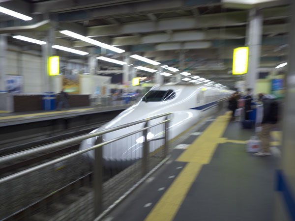新幹線で小倉へ
