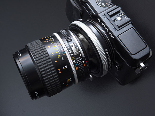 ボールジョイントのティルトアダプタ「LENSBABY」