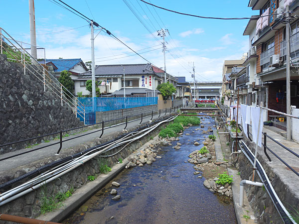 民宿が軒を連ねる風景