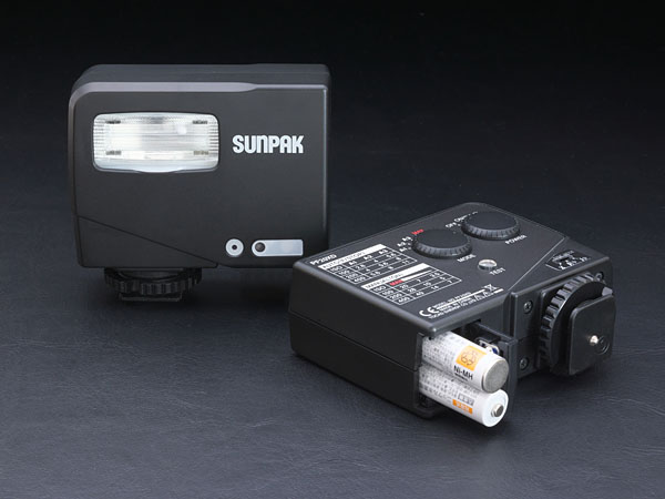 小型ストロボ「SUNPAK PF20XD」をとりあえず2個購入
